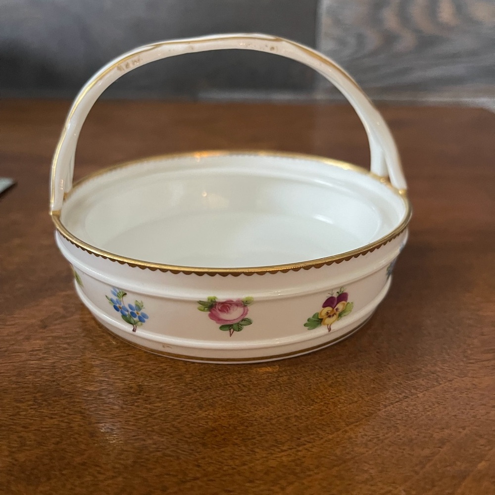 Minton’s Potpourri Porcelain Basket Vintage